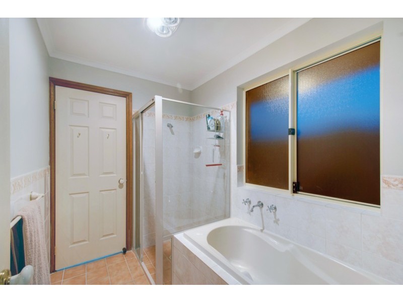 11 Verdant Parade, Woodcroft SA 5162