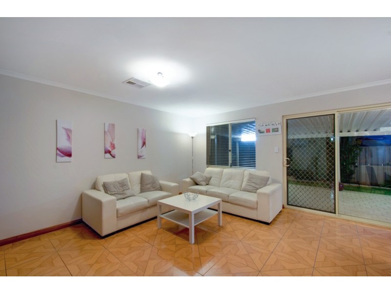 11 Verdant Parade, Woodcroft SA 5162