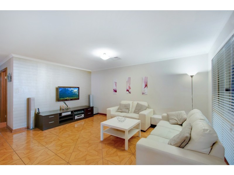 11 Verdant Parade, Woodcroft SA 5162