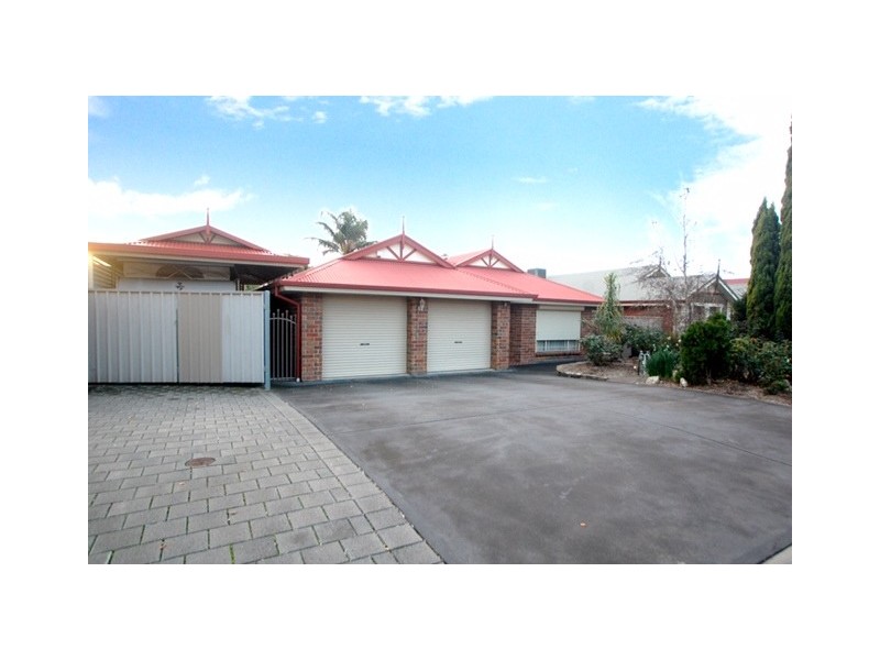 12 Dorrien Avenue, Woodcroft SA 5162