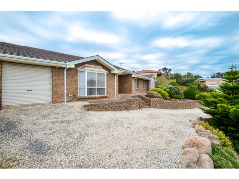35 Quailo Ave, Hallett Cove SA 5158