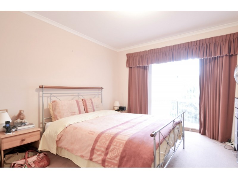 35 Quailo Ave, Hallett Cove SA 5158