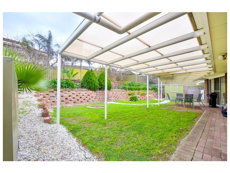 35 Quailo Ave, Hallett Cove SA 5158