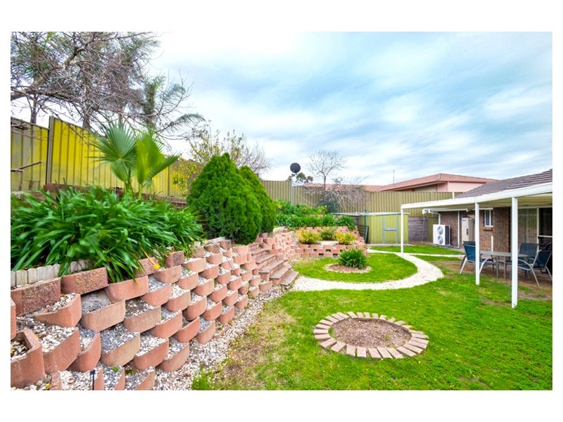 35 Quailo Ave, Hallett Cove SA 5158