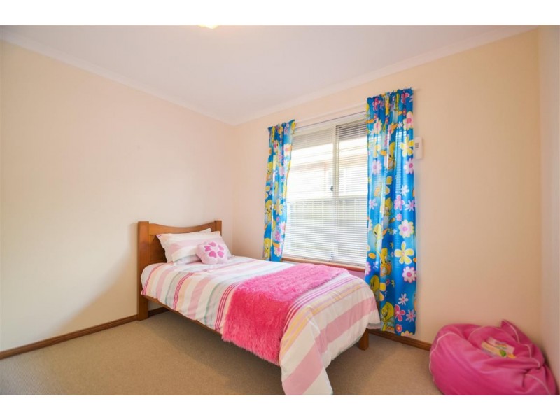 4 Barossa Way, Woodcroft SA 5162