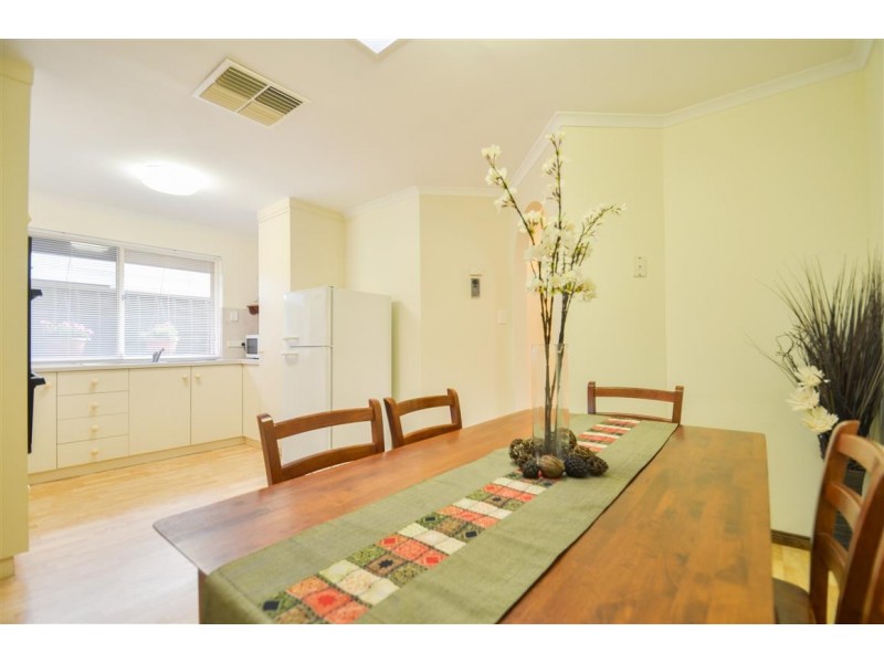 4 Barossa Way, Woodcroft SA 5162