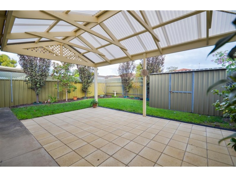 4 Barossa Way, Woodcroft SA 5162
