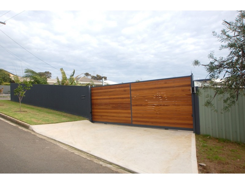 7 Domain Street, Moana SA 5169