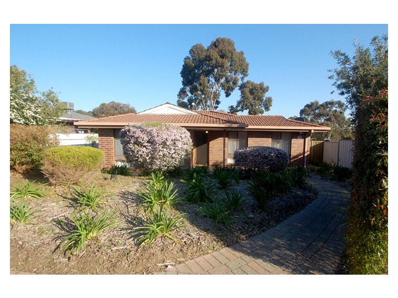 19 Maralyn Court, Aberfoyle Park SA 5159