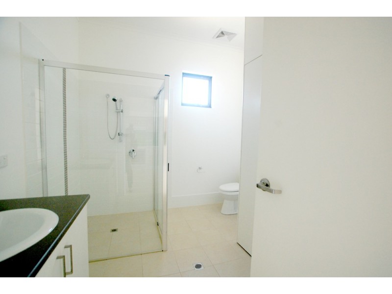 11/2 Grey Box Avenue, Noarlunga Centre SA 5168