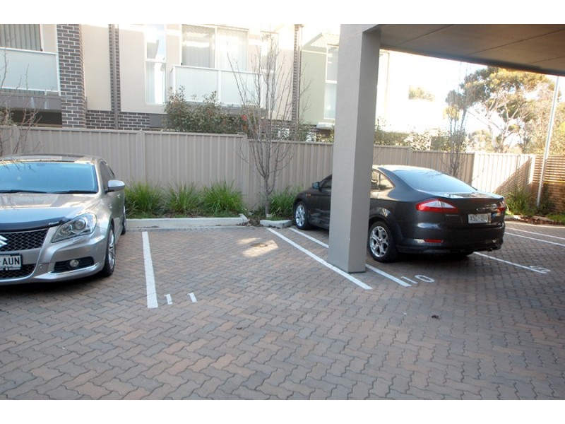 11/2 Grey Box Avenue, Noarlunga Centre SA 5168