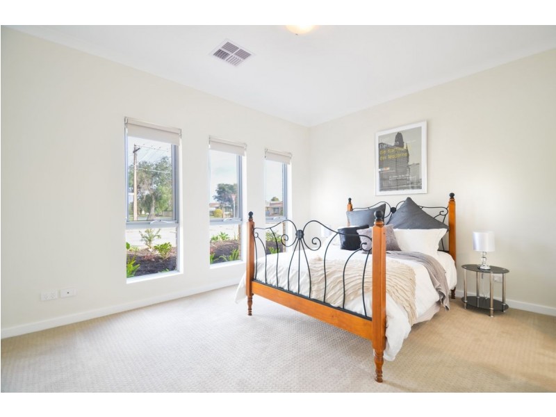 16 Laurence Street, South Plympton SA 5038