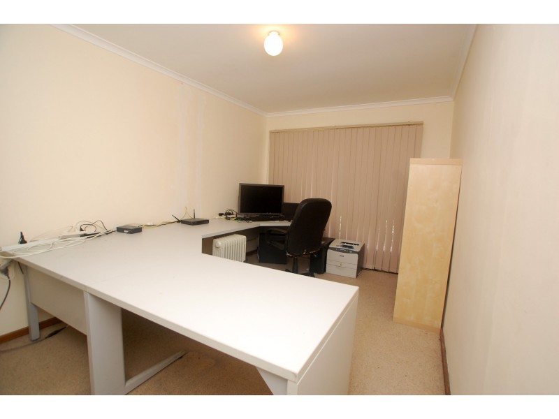 17 Radcliffe Grove, Christie Downs SA 5164