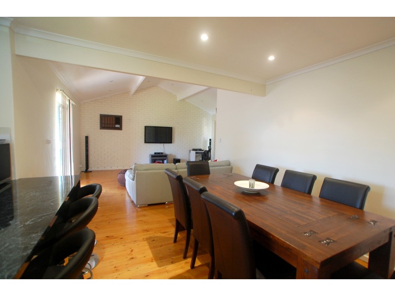 17 Radcliffe Grove, Christie Downs SA 5164