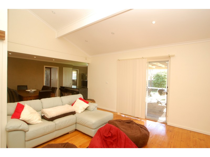 17 Radcliffe Grove, Christie Downs SA 5164