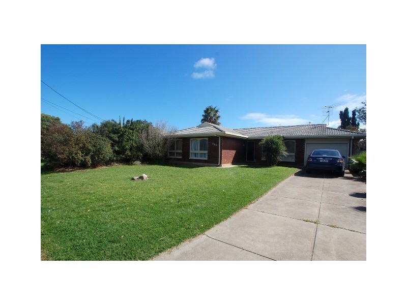 17 Radcliffe Grove, Christie Downs SA 5164