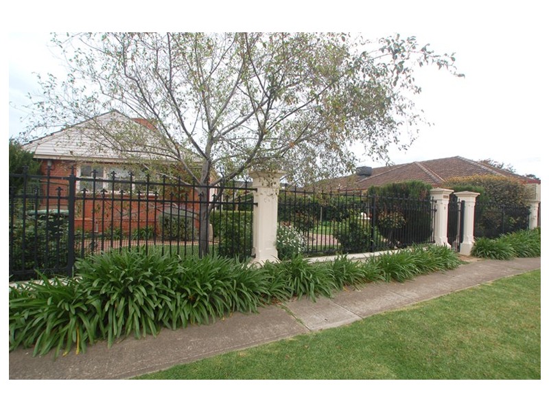 8 Victor Avenue, Glengowrie SA 5044
