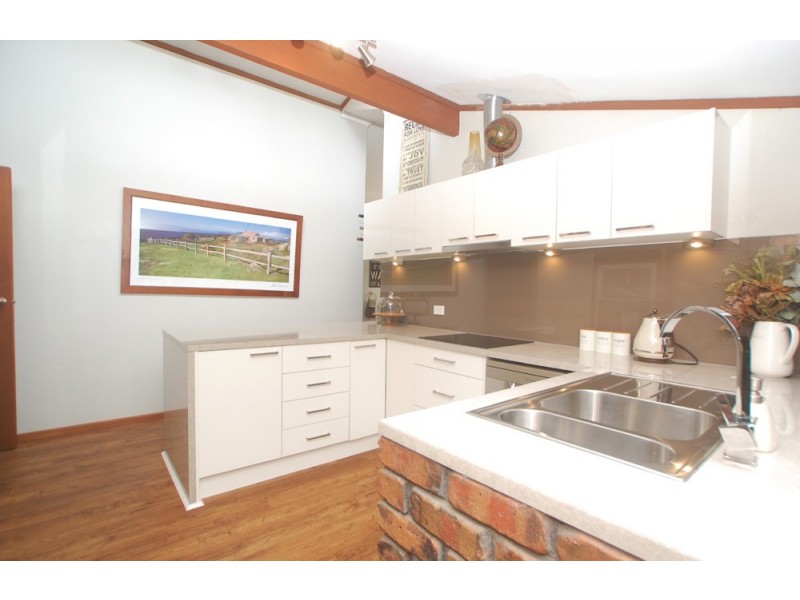 26 Banksia Road, Aberfoyle Park SA 5159