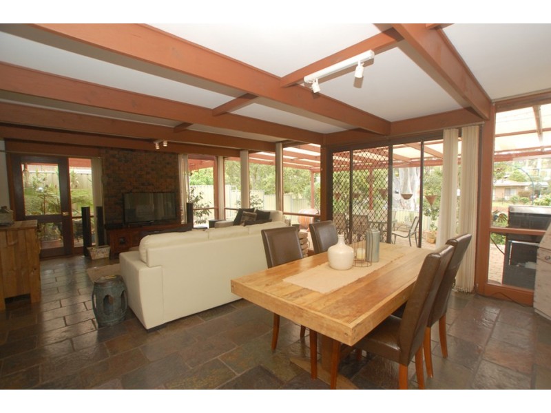 26 Banksia Road, Aberfoyle Park SA 5159