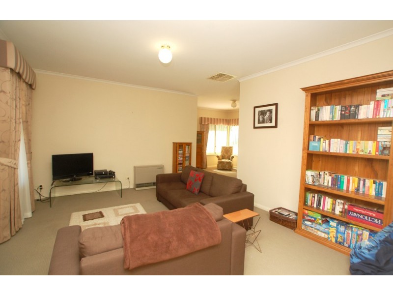10 Shire Court, Woodcroft SA 5162
