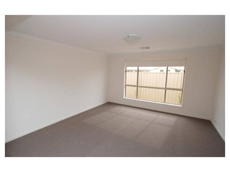 2 Buoy Crescent, Seaford Meadows SA 5169