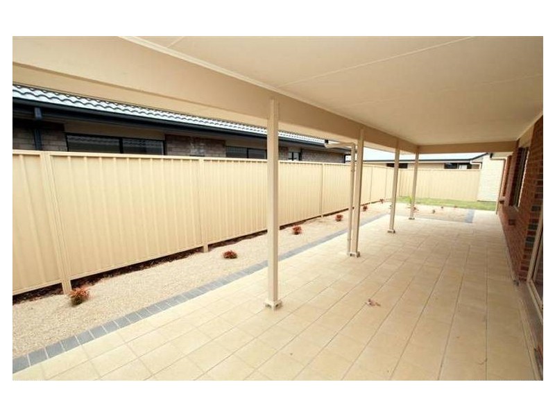 2 Buoy Crescent, Seaford Meadows SA 5169