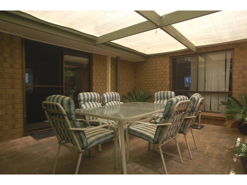5 Mercedes Avenue, Hallett Cove SA 5158