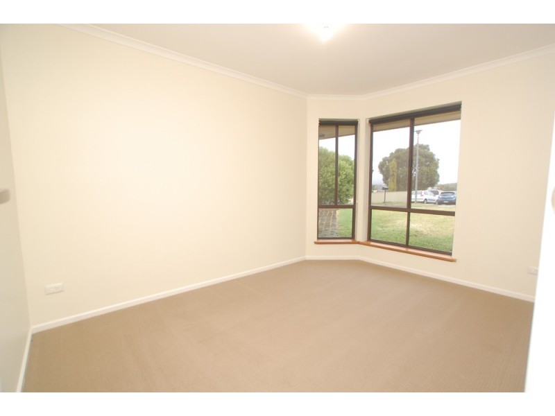 4 Spode Court, Trott Park SA 5158