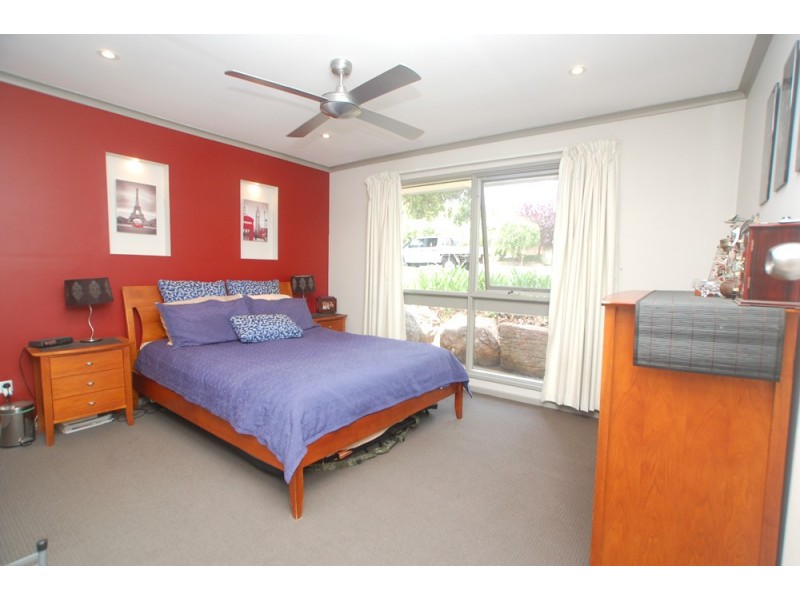 11 Tatiara Road, Happy Valley SA 5159