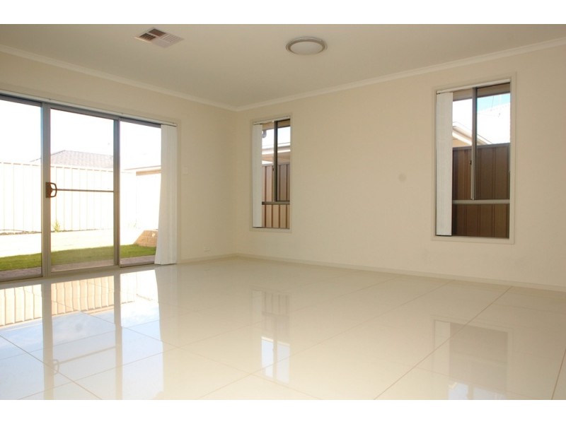 27 Kaurna Avenue, Aldinga Beach SA 5173