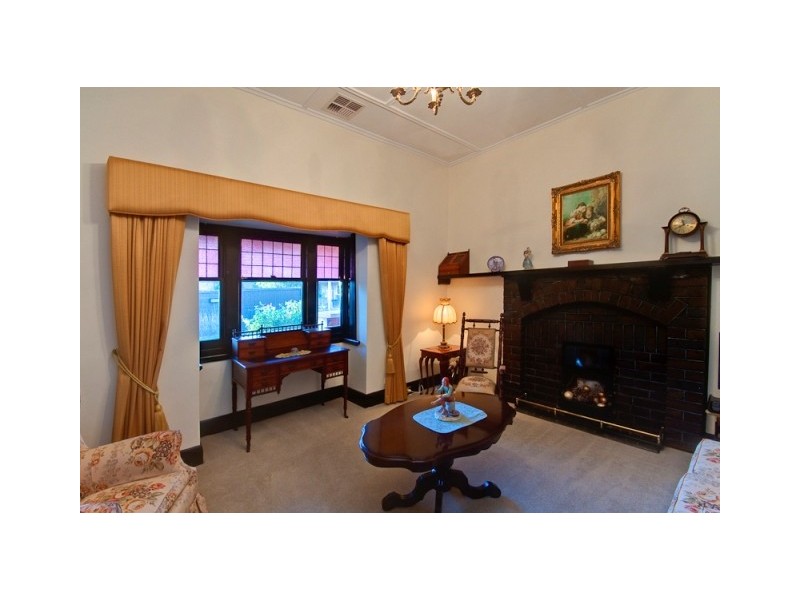 31 Downing Street, Hove SA 5048