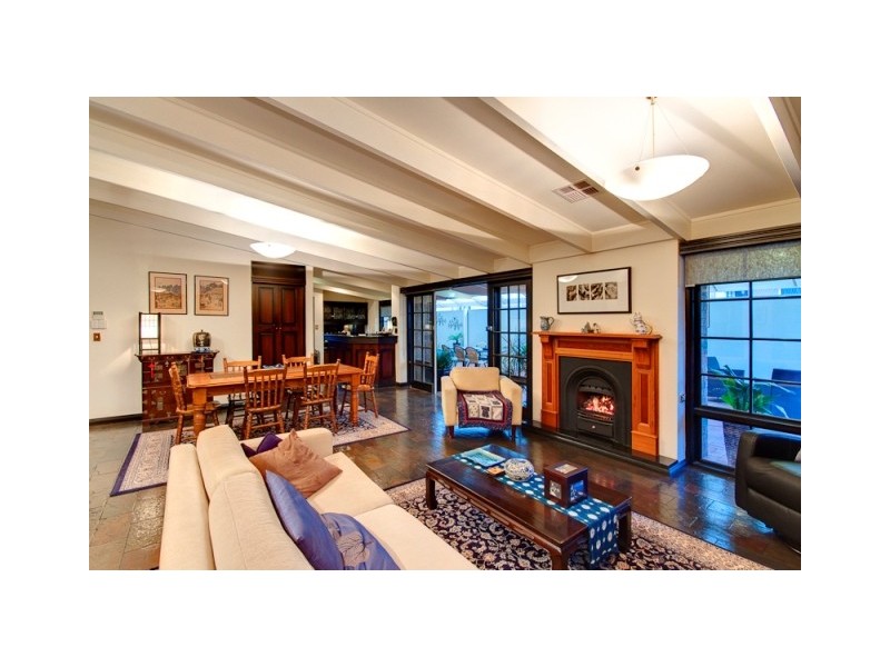 31 Downing Street, Hove SA 5048