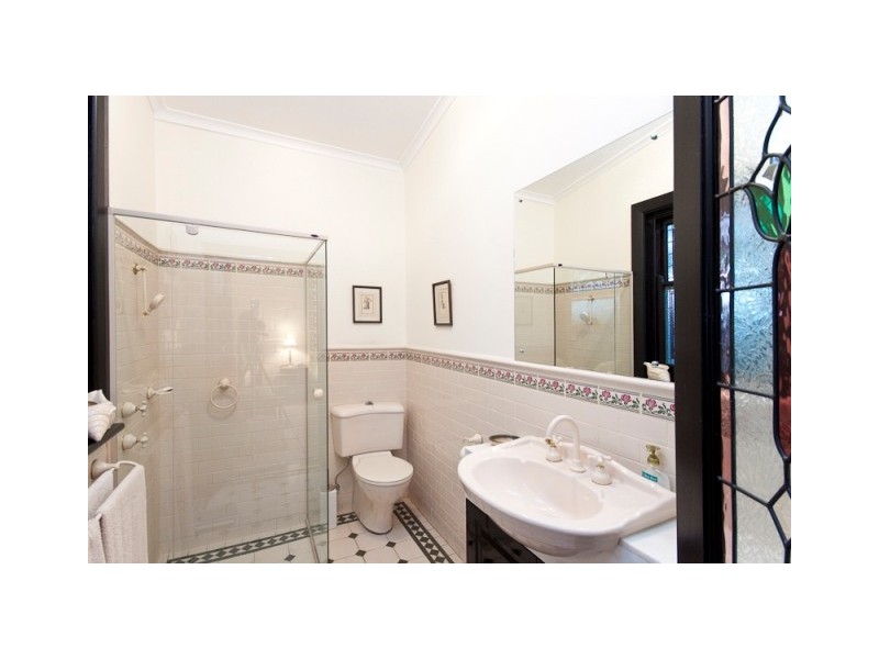 31 Downing Street, Hove SA 5048