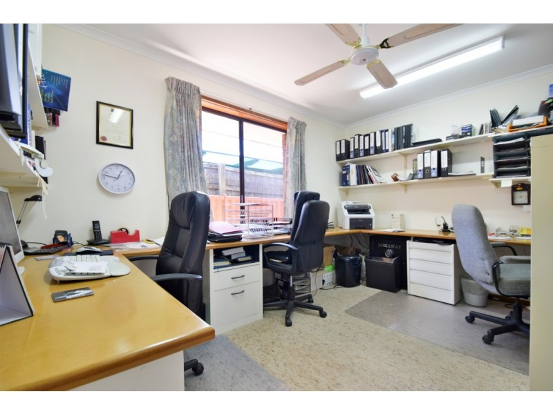 9 Magnolia Ave, Happy Valley SA 5159