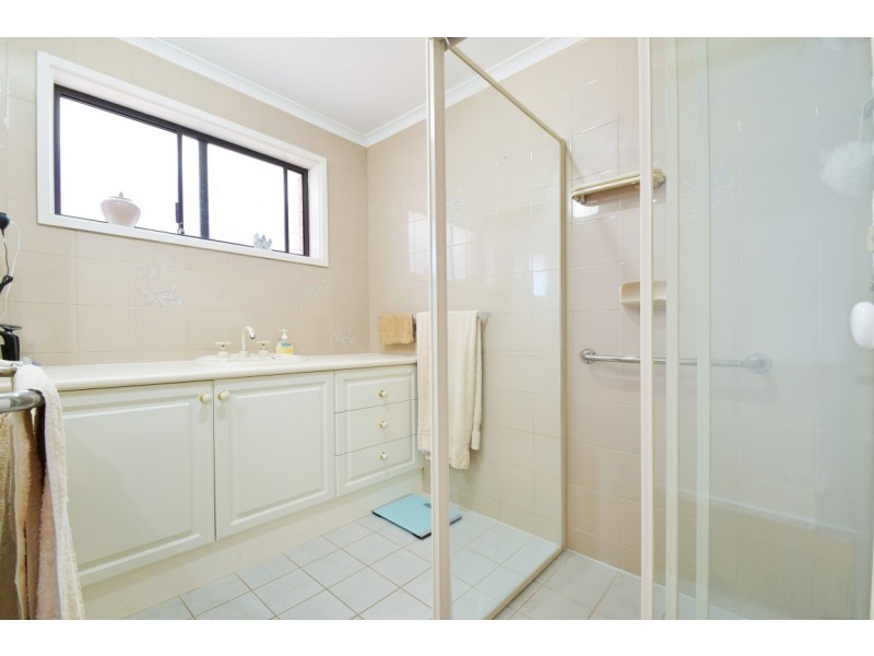 9 Magnolia Ave, Happy Valley SA 5159