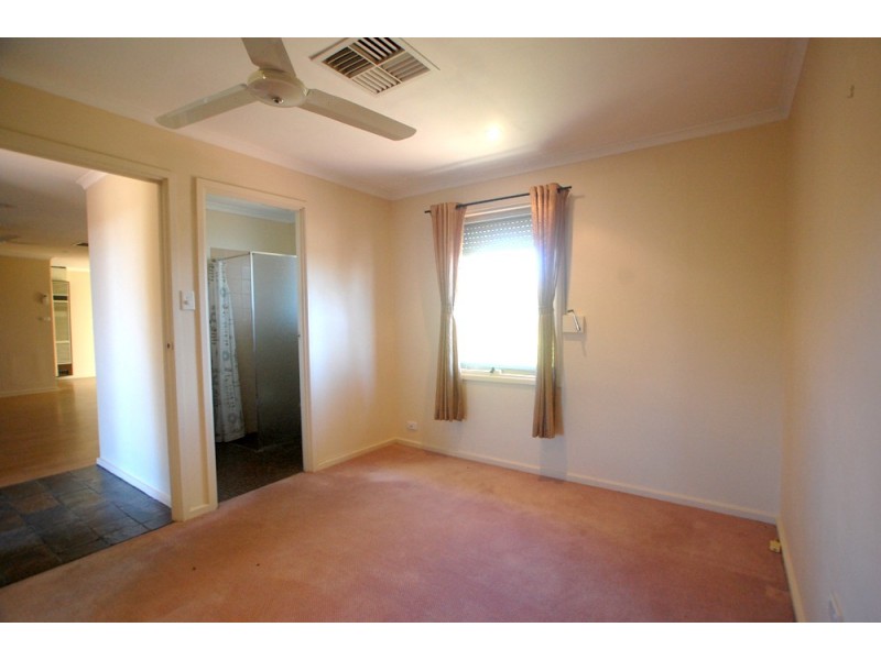 37 Manunda Way, Hallett Cove SA 5158