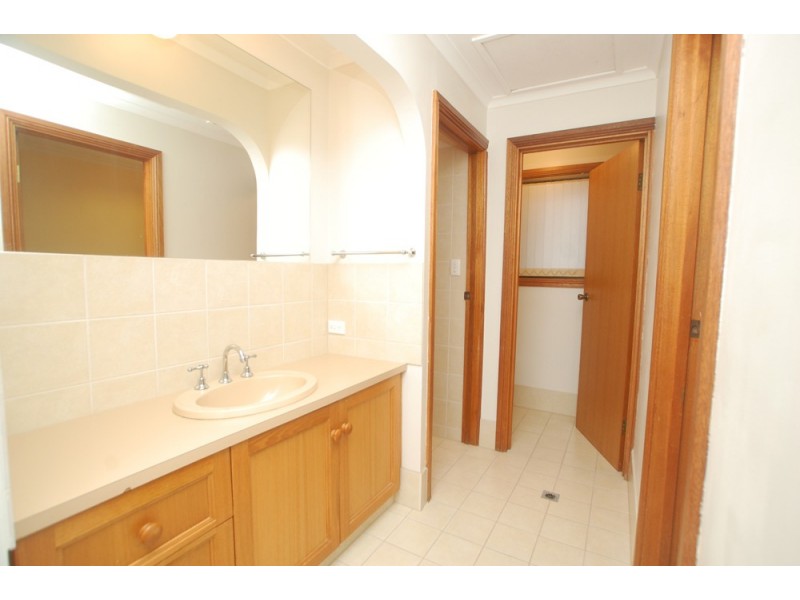 42 Alison Drive, Happy Valley SA 5159