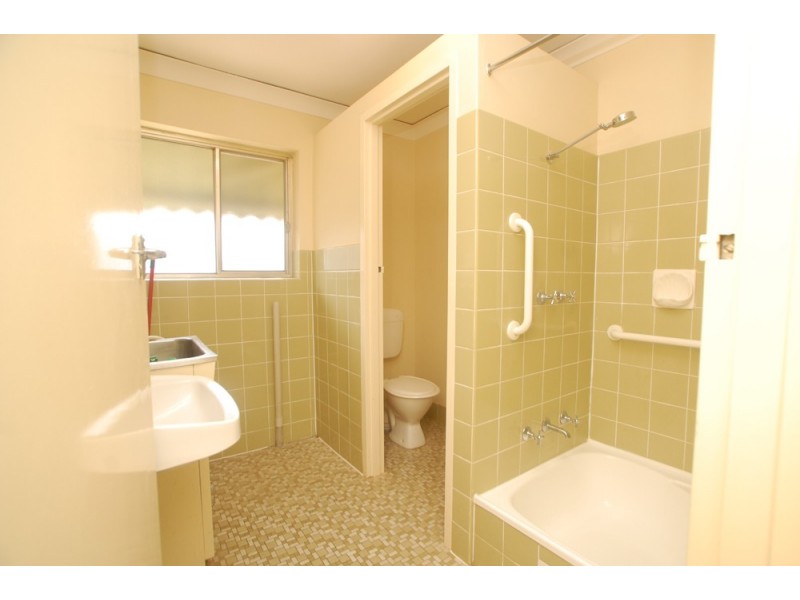 2/42 Wallala Avenue, Park Holme SA 5043