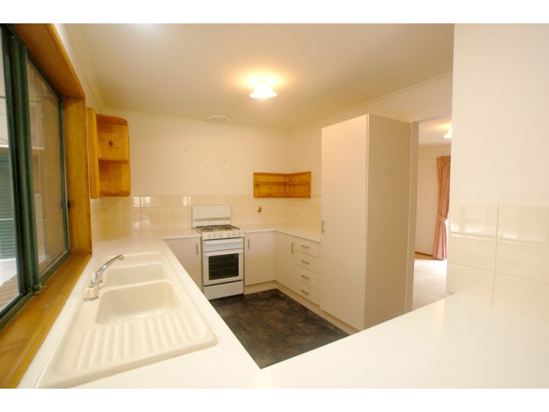 13 Madigan Crescent, Woodcroft SA 5162