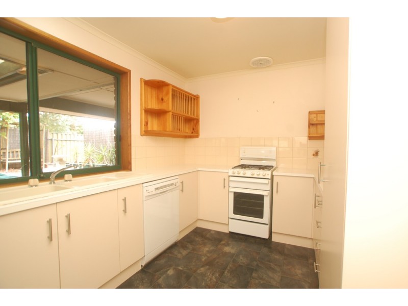 13 Madigan Crescent, Woodcroft SA 5162