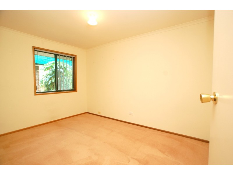 13 Madigan Crescent, Woodcroft SA 5162