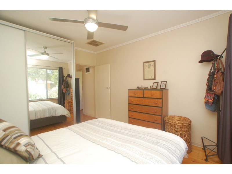 3 Woodmere Avenue, Mitchell Park SA 5043