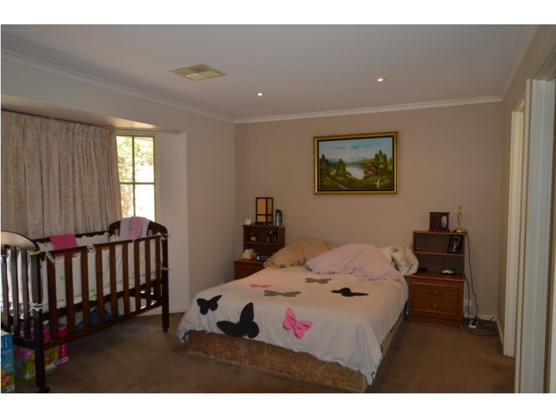 13 Monterey Pine Drive, Aberfoyle Park SA 5159