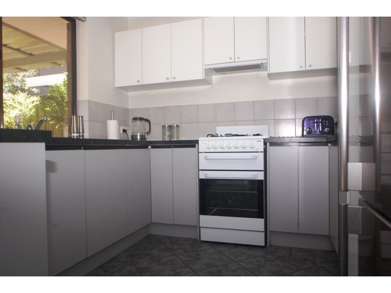 8 Banks Road, Woodcroft SA 5162