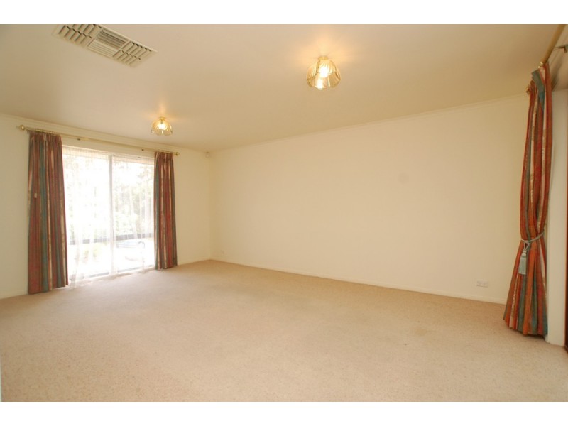 6 St Vincent Close, Aberfoyle Park SA 5159