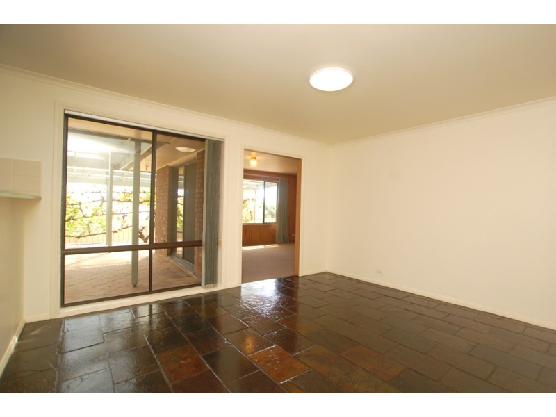 6 St Vincent Close, Aberfoyle Park SA 5159