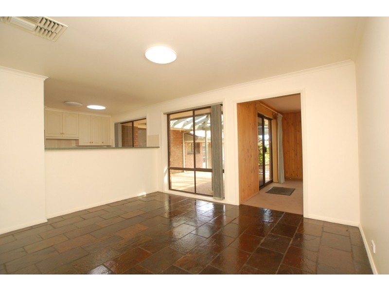 6 St Vincent Close, Aberfoyle Park SA 5159