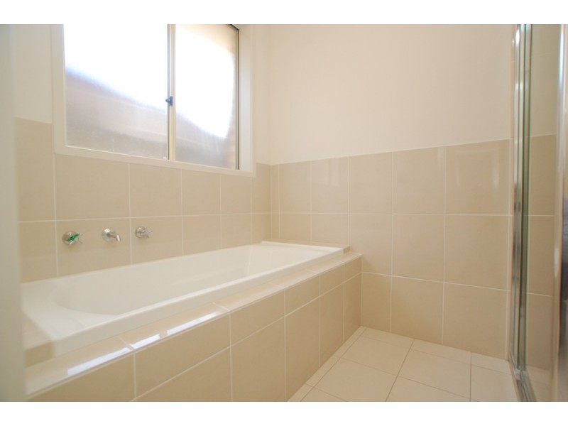 7 Weeroona Avenue, Port Noarlunga South SA 5167