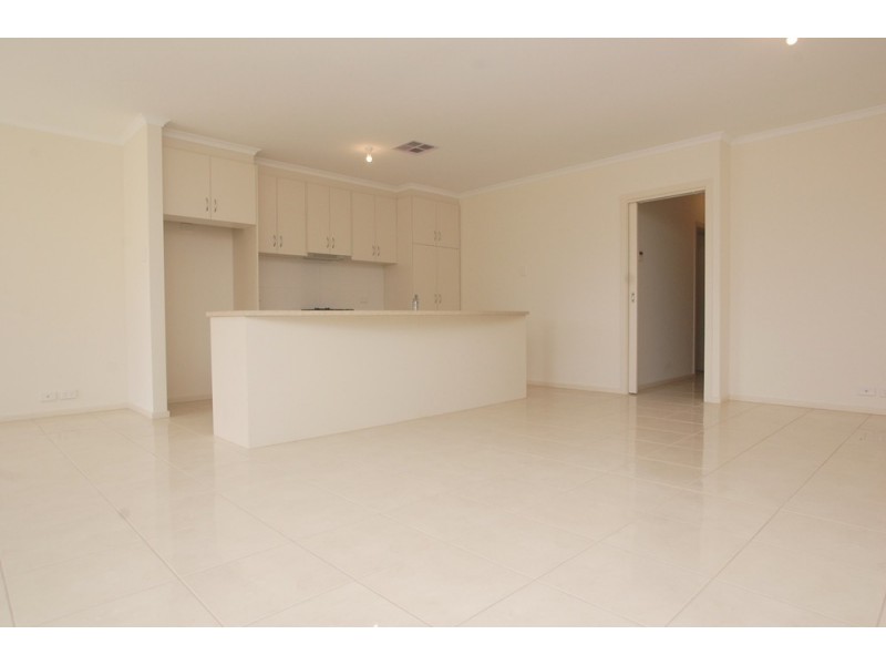 7 Weeroona Avenue, Port Noarlunga South SA 5167