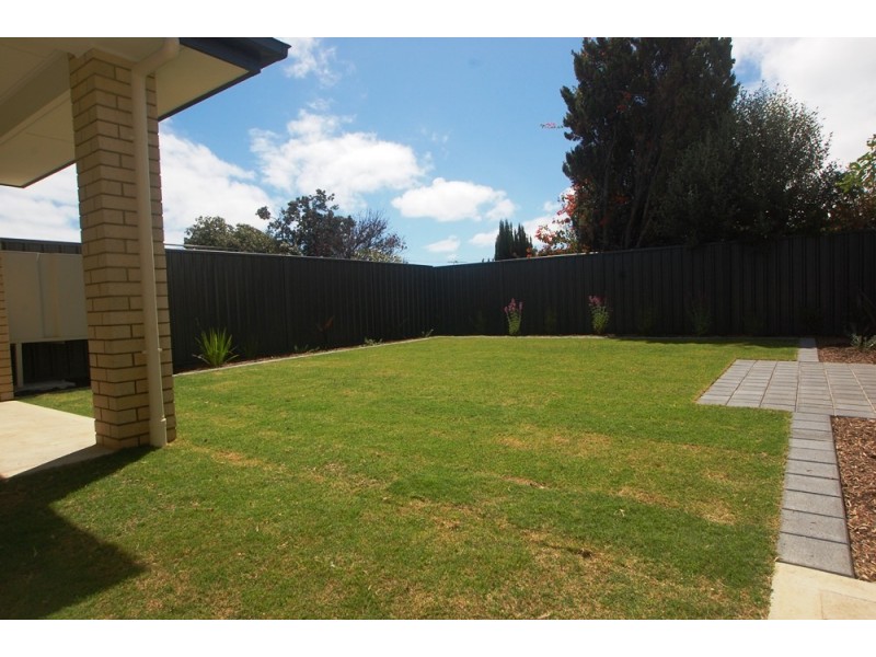 7 Weeroona Avenue, Port Noarlunga South SA 5167